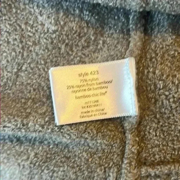 BAREFOOT DREAMS Cozy Knit Cardigan in Light Gray - Picture 6 of 6